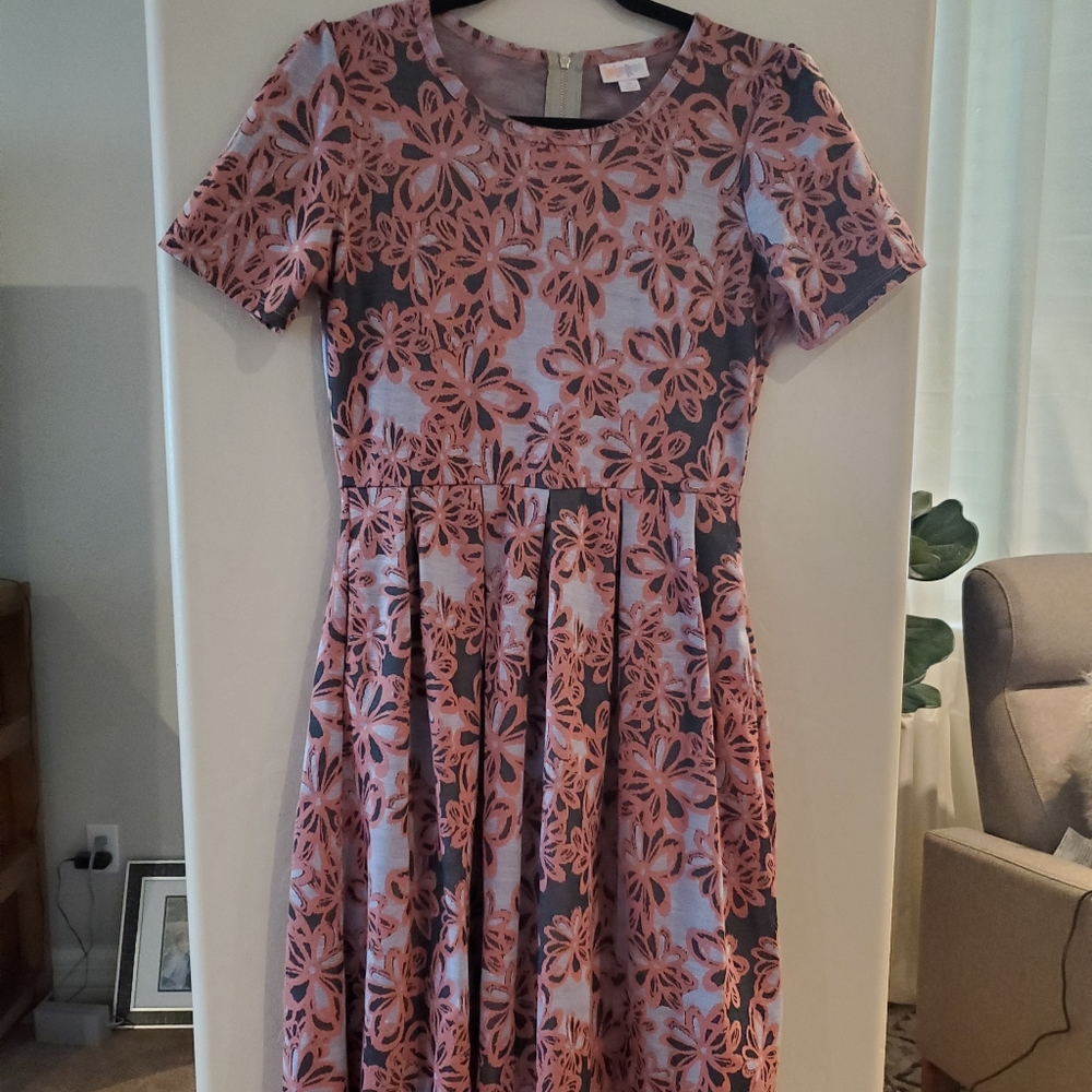 Lularoe Amelia Dress size M